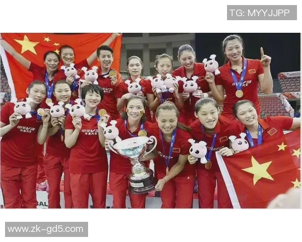 重温经典对决中国女排与美国队的巅峰对抗赛精彩回顾