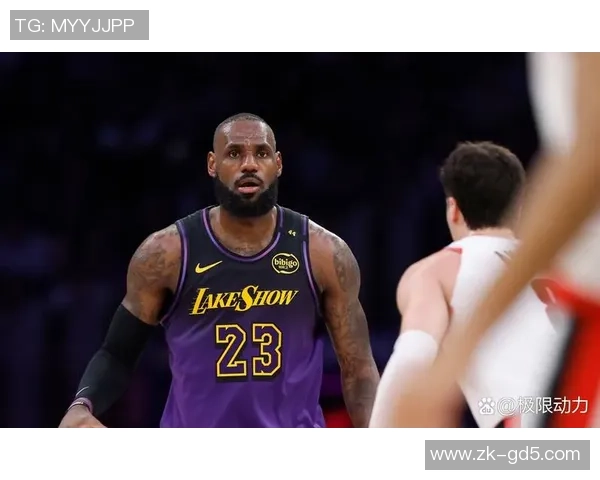 詹姆斯领衔NBA新赛季展望球迷期待他的传奇表现与球队的辉煌征程
