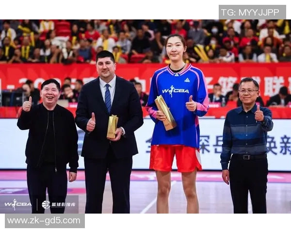 专访篮球明星陈芳：揭秘她成功背后的努力与坚持