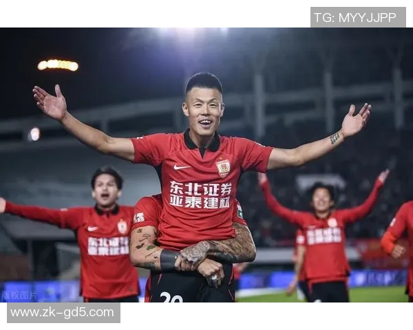 申花与亚泰对决主裁判表现分析及比赛影响探讨 申花与亚泰对决主裁判表现分析及比赛影响探讨