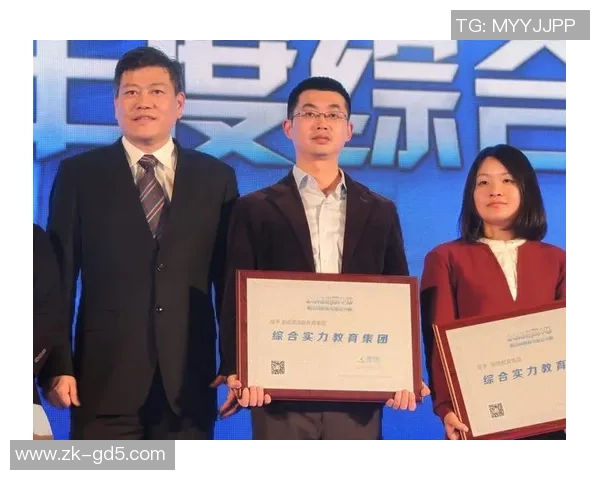 许钟豪的成长之路与奋斗精神探讨